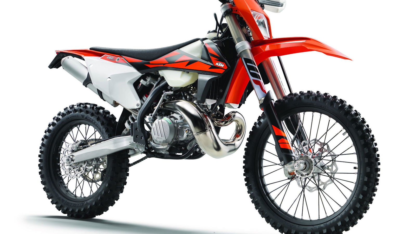 KTM reveals world’s first two-stroke fuel-injected enduro bikes